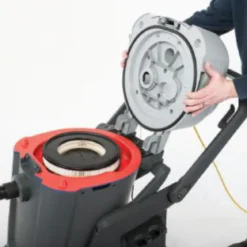 Advance® VL500™ 14 Gallon Complete Wet/Dry Vacuum w/ Front Mount Squeegee & Toolkit