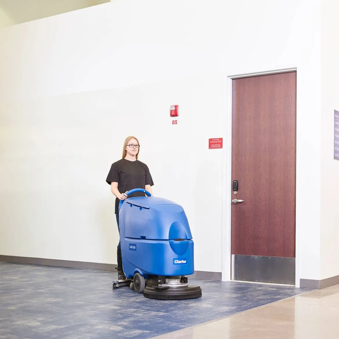 Clarke® CA60 20B Boost 14" x 20" Orbital Auto Floor Scrubber - 16 Gallons