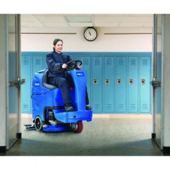 Clarke® Focus® II MicroRider™ Auto Floor Scrubber (26" or 14" x 28" Deck Options) - 21 Gallons