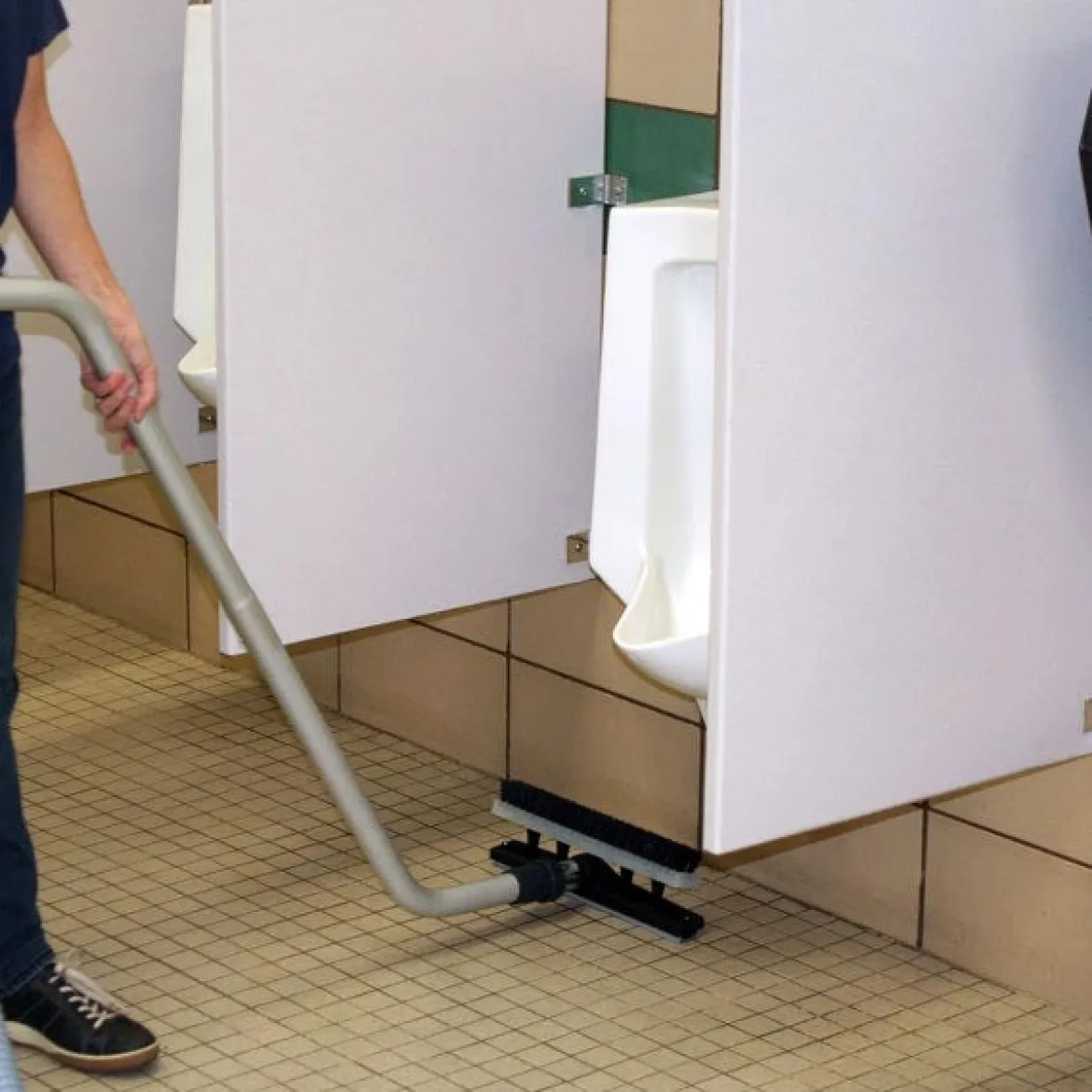 EDIC CR2 Touch Free Complete Restroom Cleaning Machine