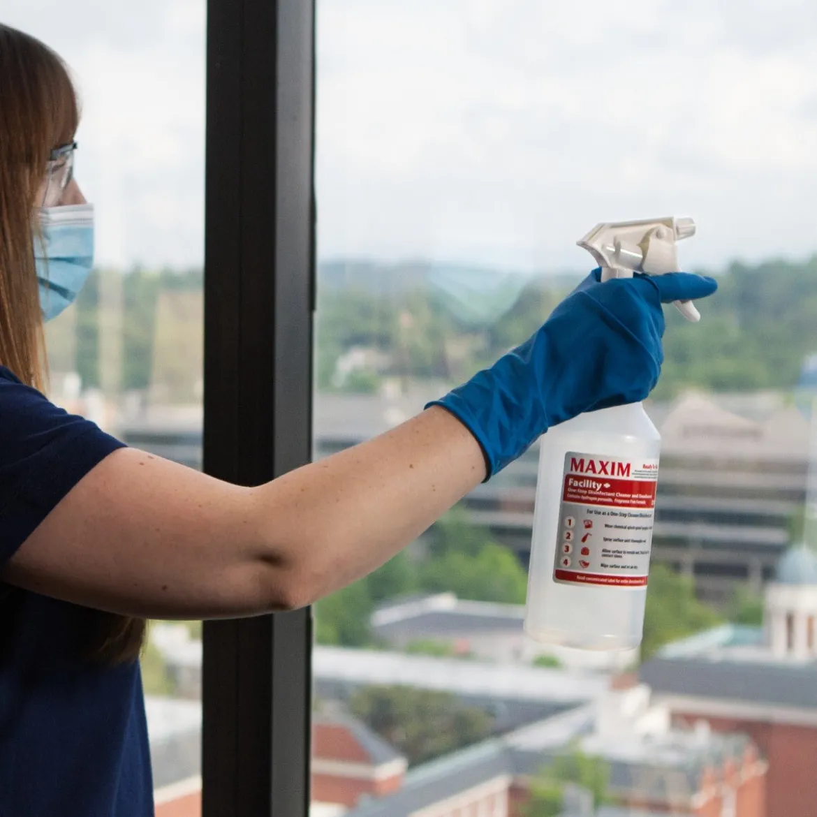 Maxim® Facility+™ One-Step Disinfectant Cleaner & Deodorant (32 oz, 64 oz & 1 Gallon Options)