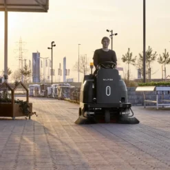 Nilfisk® SW3000™ Ride-On Industrial Floor Sweeper w/ Li-Ion Batteries - 53