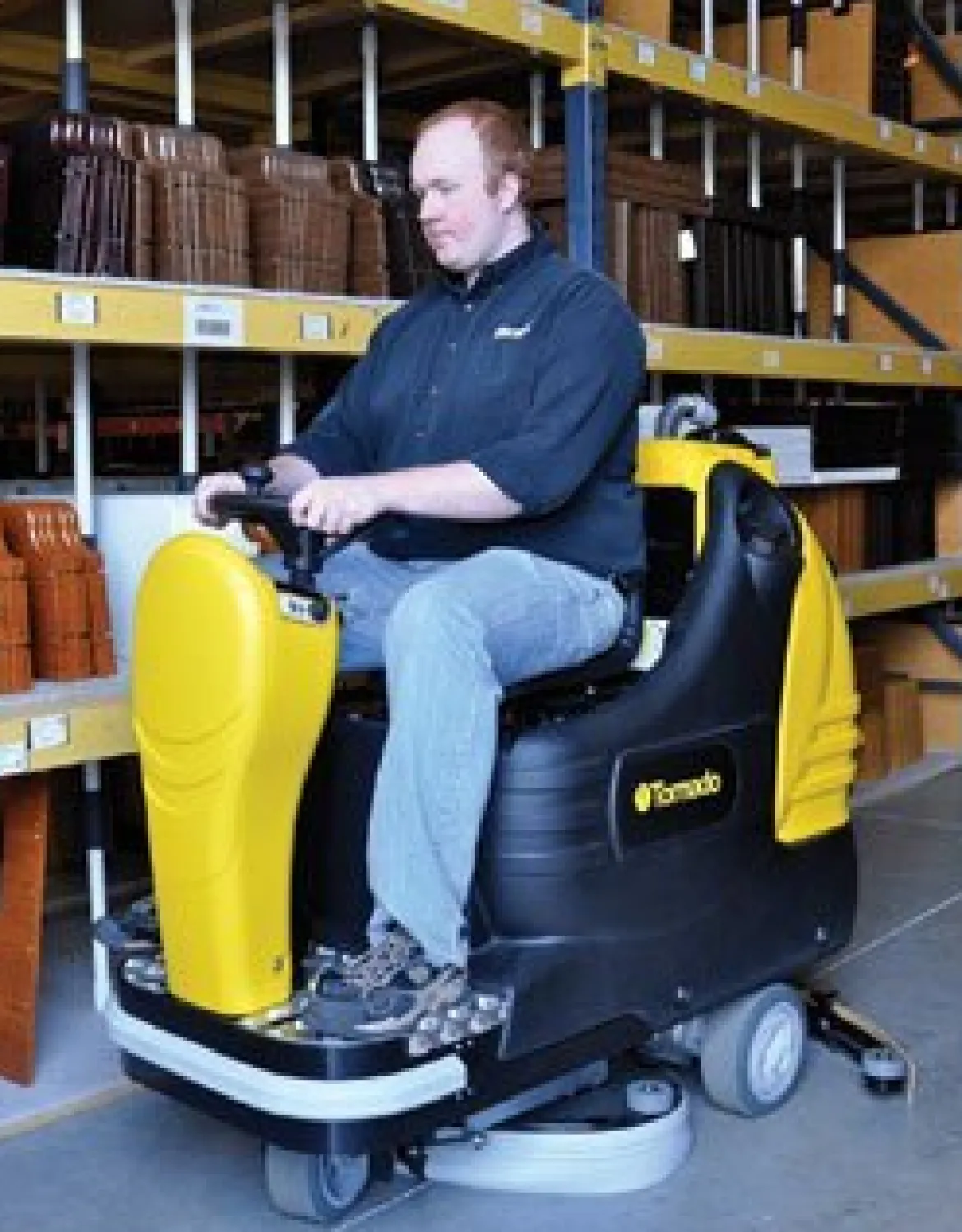 Tornado® BD 26/27 Rider Auto Scrubber w/ Pad Drivers - 27 Gallons